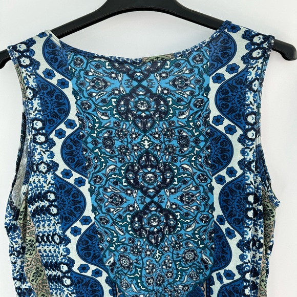 ❤️3/$30 Bila Beaded/Sequin Top - Picture 7 of 10